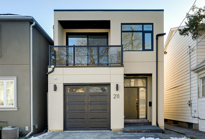 Modern House in Toronto by Lima Architects